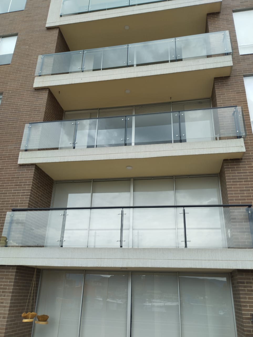 MULTIVIDRIOS LA YE (23)