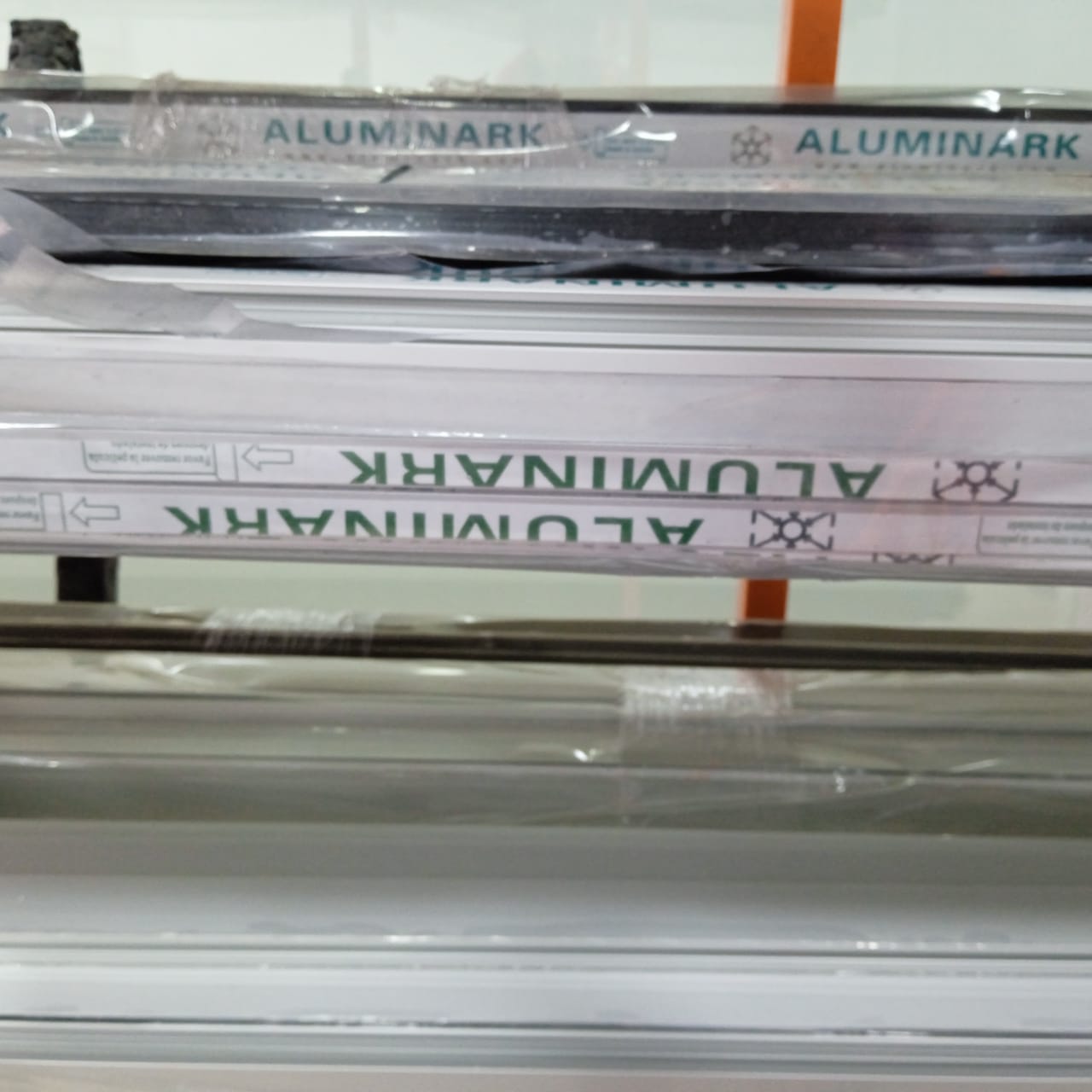 MULTIVIDRIOS LA YE (4)