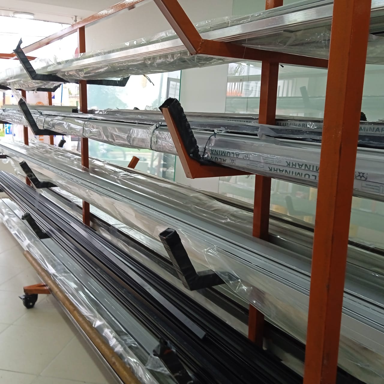 MULTIVIDRIOS LA YE (5)