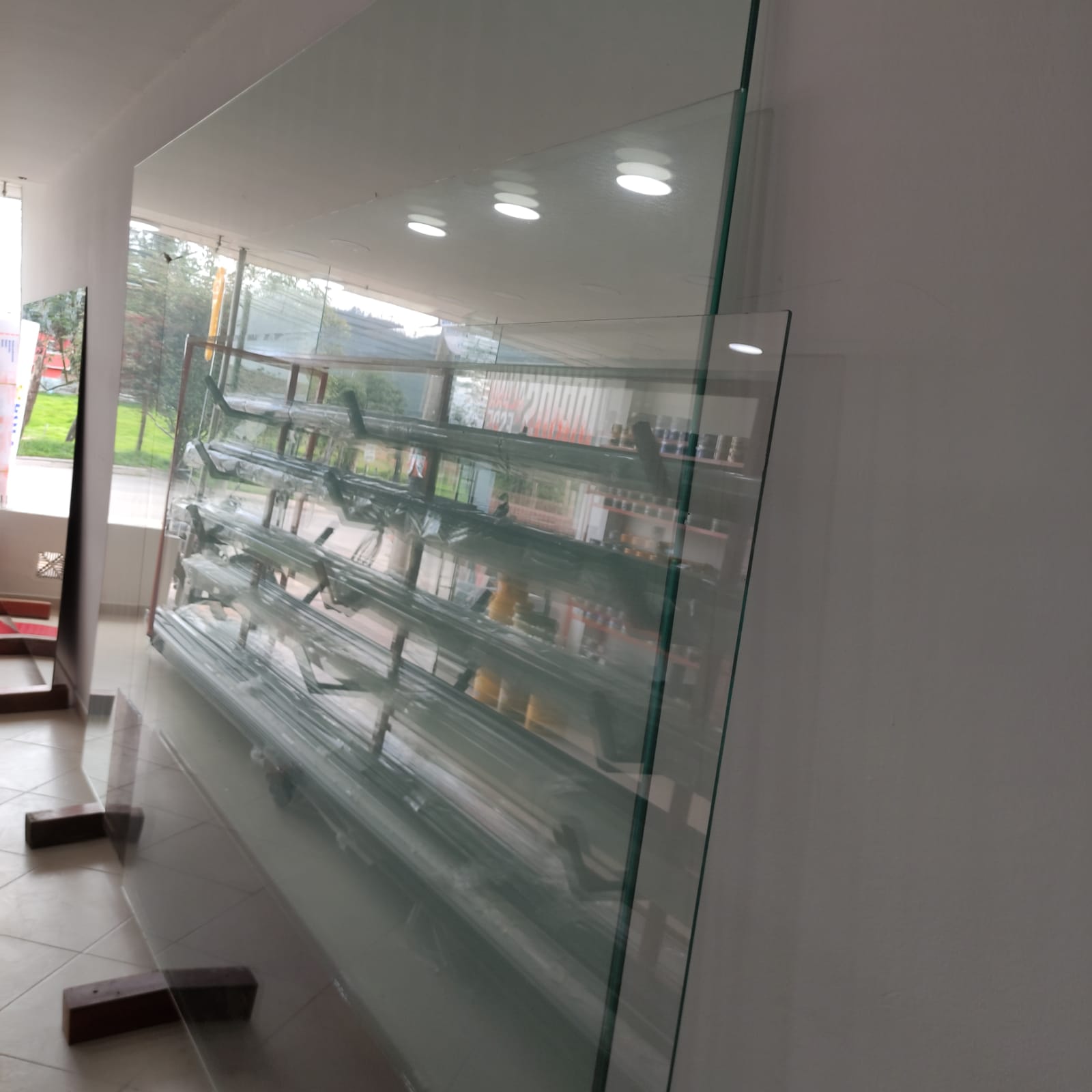 MULTIVIDRIOS LA YE (9)